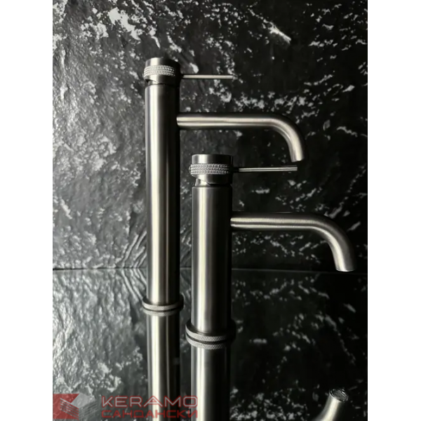 Смесител за мивка Rea Lungo Grip Gun Grey low REA-B8778